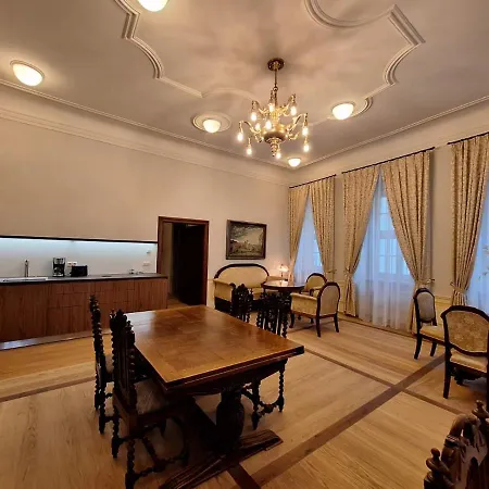 Stadtpalais Koenigssuite Maximal 2 Personen Und 1 Kleinkind