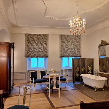 Stadtpalais Koenigssuite Maximal 2 Personen Und 1 Kleinkind * Bautzen