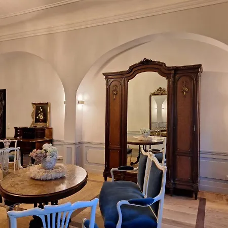 Apartment Stadtpalais Koenigssuite Maximal 2 Personen Und 1 Kleinkind *