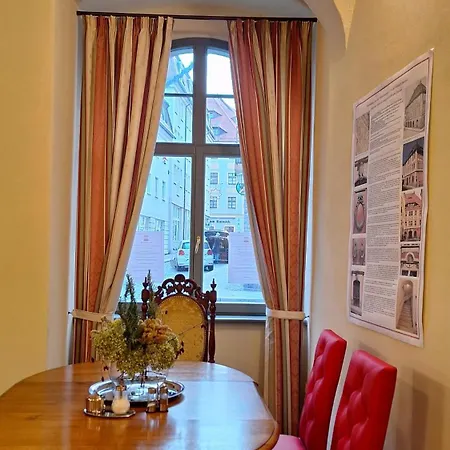 Stadtpalais Koenigssuite Maximal 2 Personen Und 1 Kleinkind Apartment