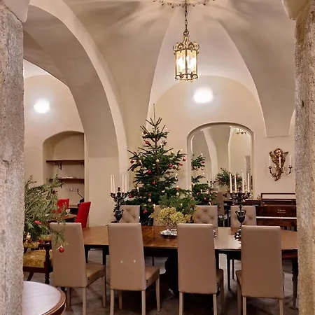 Stadtpalais Koenigssuite Maximal 2 Personen Und 1 Kleinkind Apartment