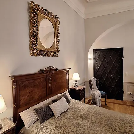 Apartment Stadtpalais Koenigssuite Maximal 2 Personen Und 1 Kleinkind *