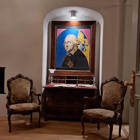 Stadtpalais Koenigssuite Maximal 2 Personen Und 1 Kleinkind Bautzen