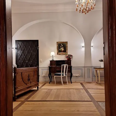 Stadtpalais Koenigssuite Maximal 2 Personen Und 1 Kleinkind Apartment Bautzen