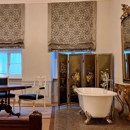 Stadtpalais Koenigssuite Maximal 2 Personen Und 1 Kleinkind Appartement