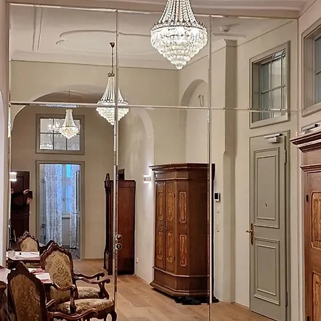 Stadtpalais Koenigssuite Maximal 2 Personen Und 1 Kleinkind 아파트 *