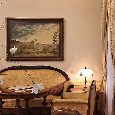 Apartment Stadtpalais Koenigssuite Maximal 2 Personen Und 1 Kleinkind *