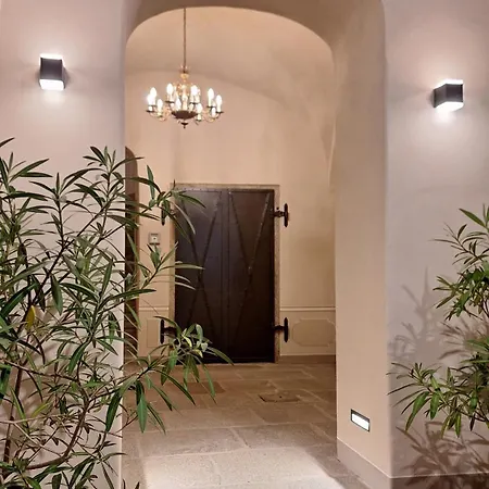 Stadtpalais Koenigssuite Maximal 2 Personen Und 1 Kleinkind