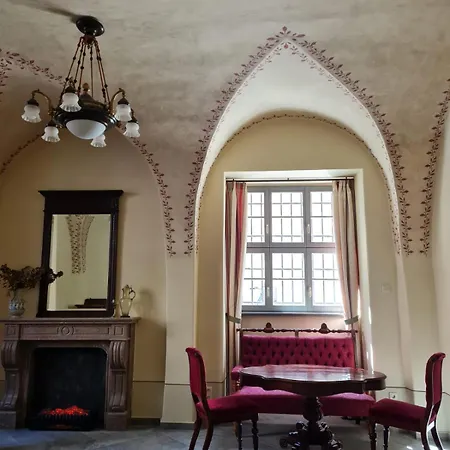 Stadtpalais Koenigssuite Maximal 2 Personen Und 1 Kleinkind