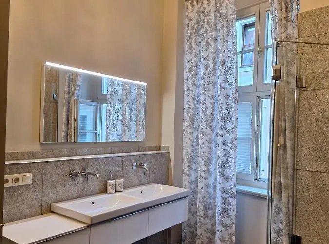 Stadtpalais Koenigssuite Maximal 2 Personen Und 1 Kleinkind Apartment Bautzen