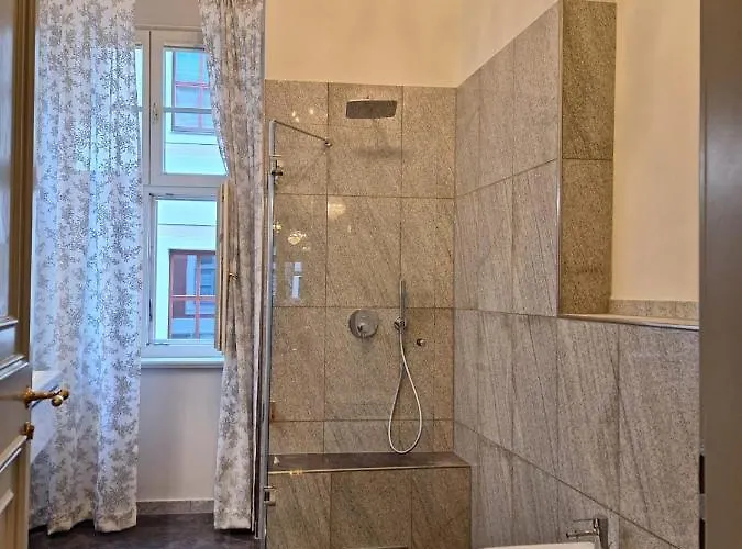 Apartment Stadtpalais Koenigssuite Maximal 2 Personen Und 1 Kleinkind *