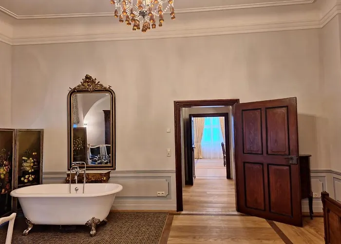 Apartment Stadtpalais Koenigssuite Maximal 2 Personen Und 1 Kleinkind *