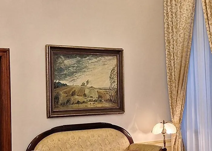 Apartment Stadtpalais Koenigssuite Maximal 2 Personen Und 1 Kleinkind *