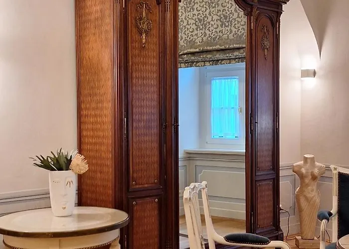 Stadtpalais Koenigssuite Maximal 2 Personen Und 1 Kleinkind *