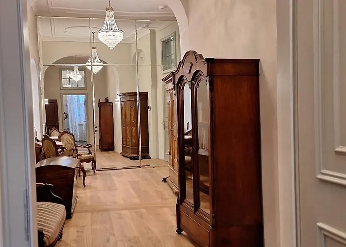 Stadtpalais Koenigssuite Maximal 2 Personen Und 1 Kleinkind Bautzen