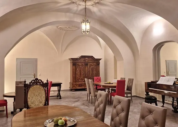 Stadtpalais Koenigssuite Maximal 2 Personen Und 1 Kleinkind