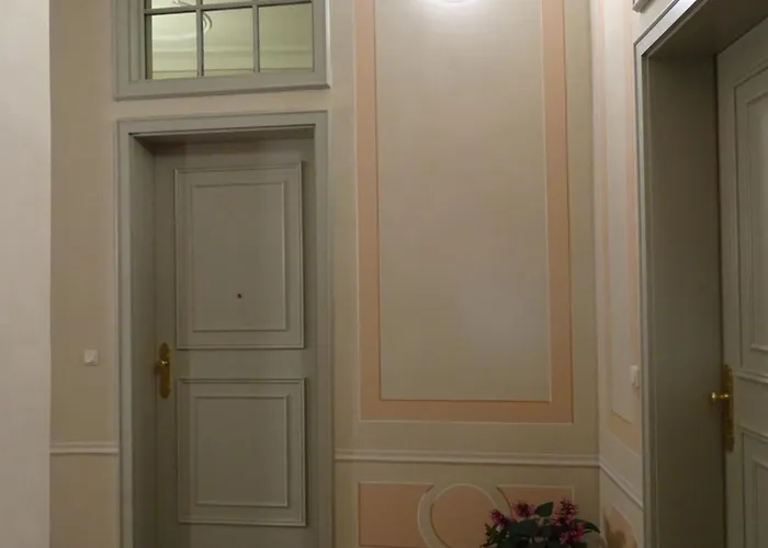 Stadtpalais Koenigssuite Maximal 2 Personen Und 1 Kleinkind *